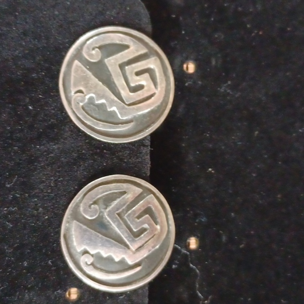 Earings